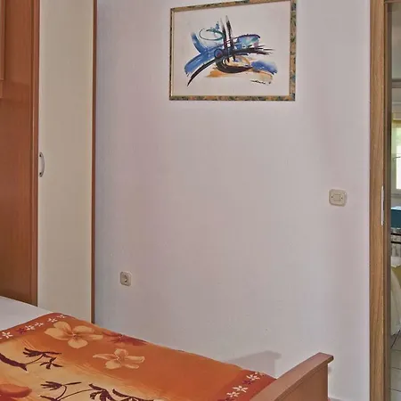 Zderic 735 Apartamento *